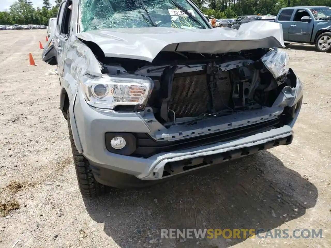 9 Photograph of a damaged car 5TFAX5GN1LX185007 TOYOTA TACOMA 2020