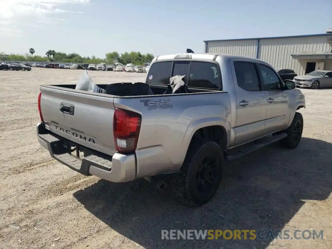 4 Photograph of a damaged car 5TFAX5GN2LX165431 TOYOTA TACOMA 2020