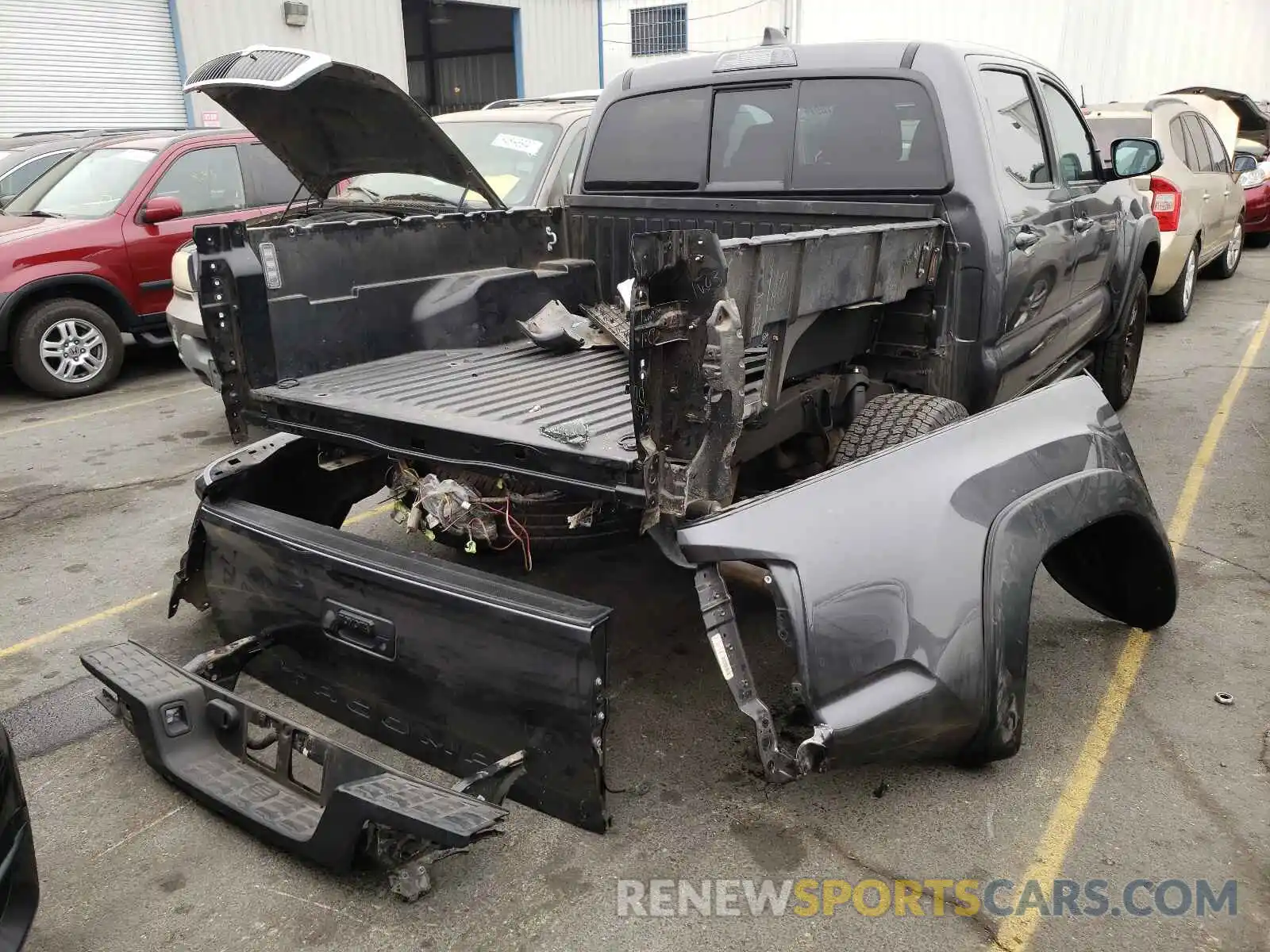 4 Photograph of a damaged car 5TFAX5GN2LX171276 TOYOTA TACOMA 2020