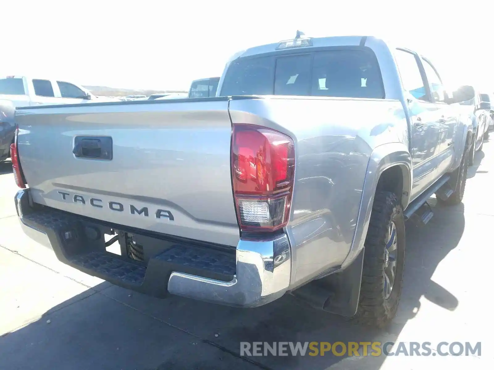 4 Photograph of a damaged car 5TFAX5GN2LX185596 TOYOTA TACOMA 2020