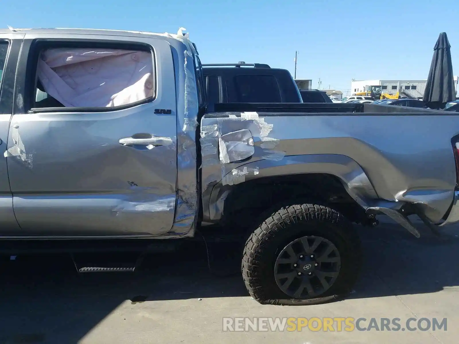 9 Photograph of a damaged car 5TFAX5GN2LX185596 TOYOTA TACOMA 2020