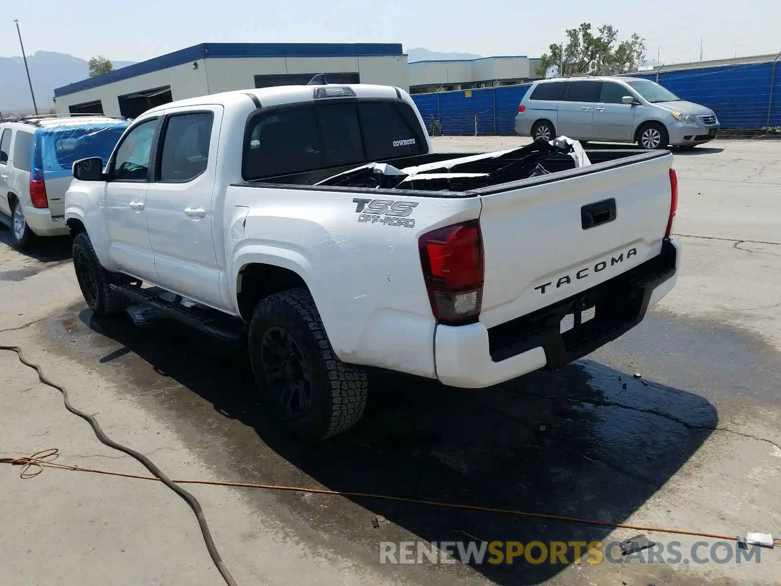 3 Photograph of a damaged car 5TFAX5GN4LX170940 TOYOTA TACOMA 2020