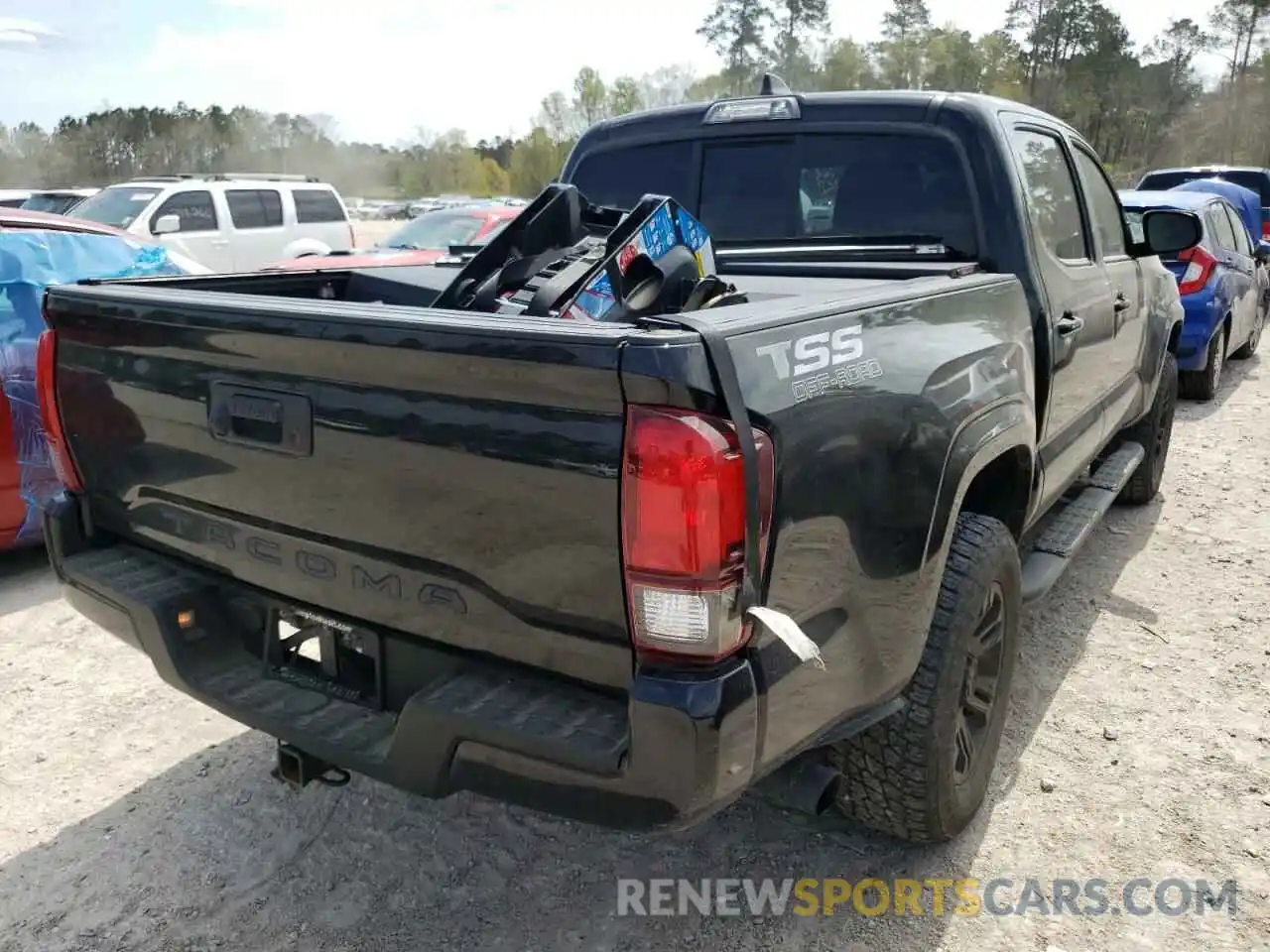 4 Photograph of a damaged car 5TFAX5GN4LX176172 TOYOTA TACOMA 2020