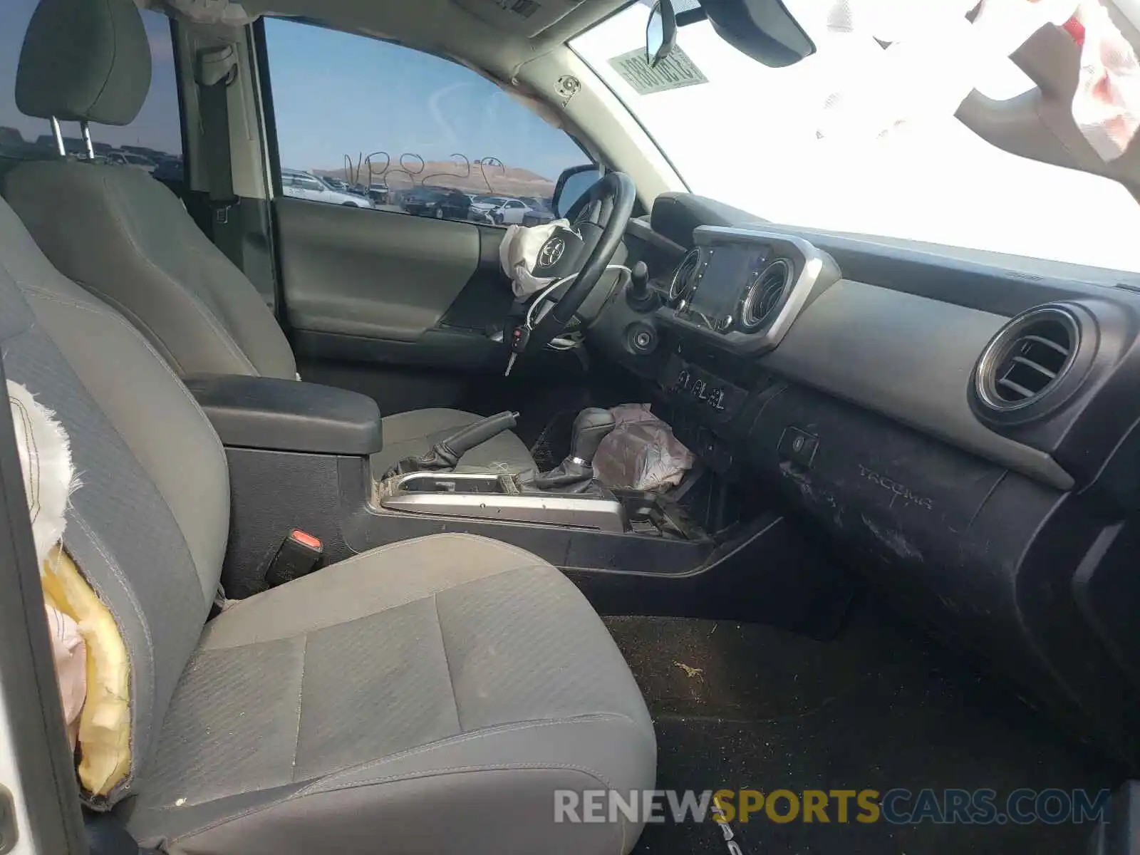 5 Photograph of a damaged car 5TFAX5GN5LX168601 TOYOTA TACOMA 2020