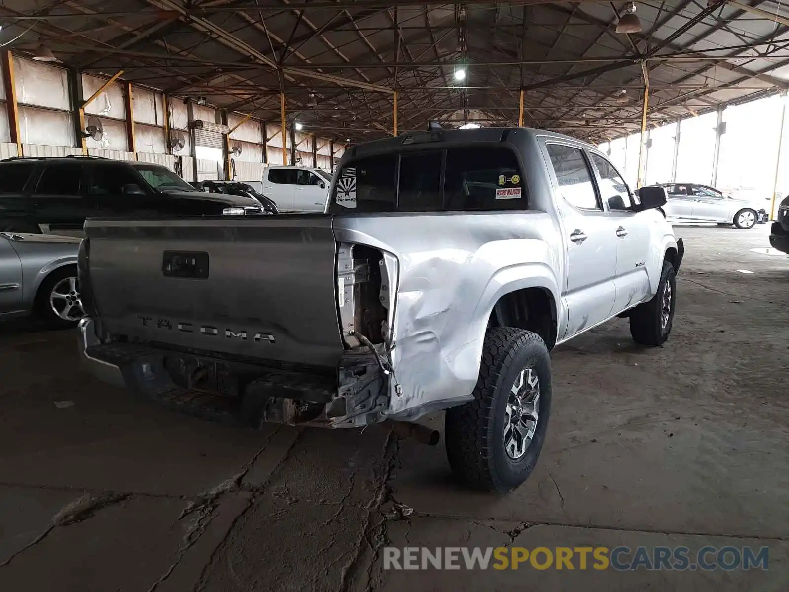 4 Photograph of a damaged car 5TFAX5GN5LX169411 TOYOTA TACOMA 2020