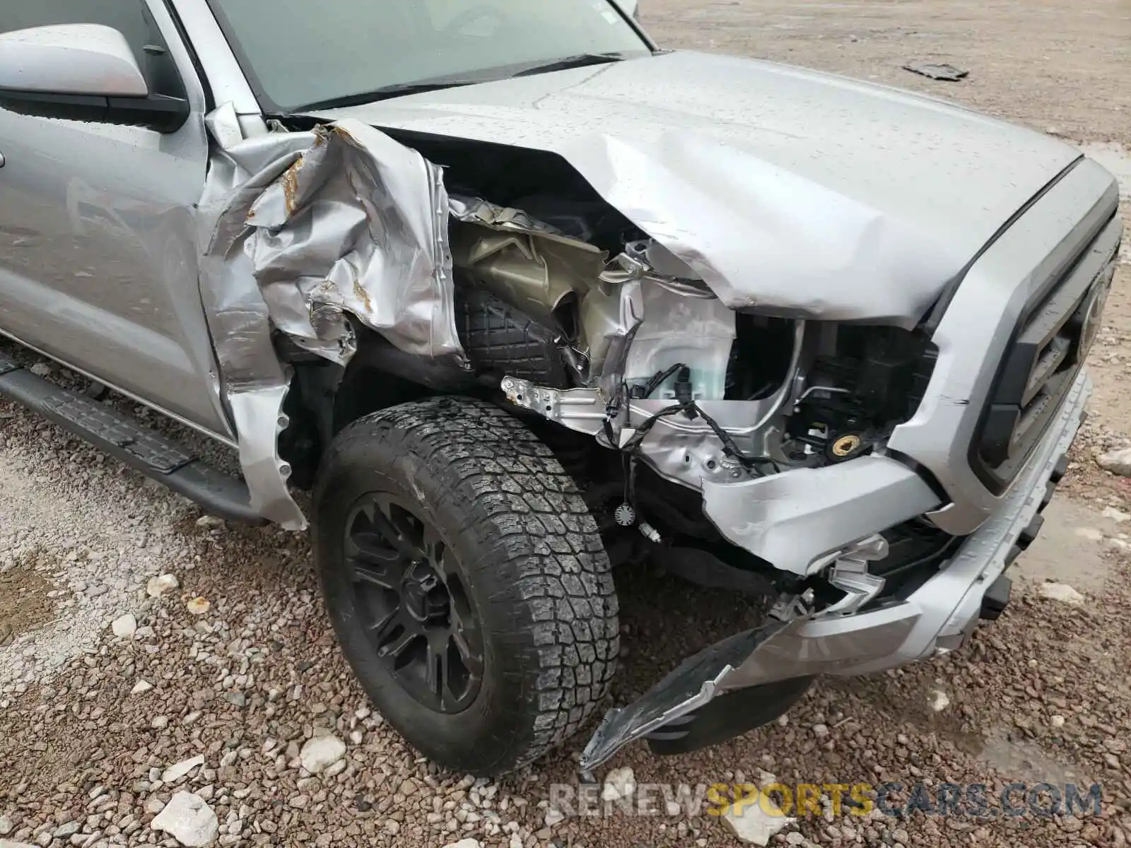 9 Photograph of a damaged car 5TFAX5GN5LX170297 TOYOTA TACOMA 2020