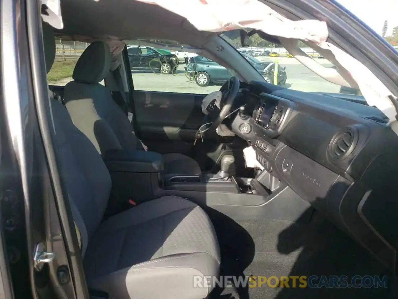 5 Photograph of a damaged car 5TFAX5GN5LX181638 TOYOTA TACOMA 2020