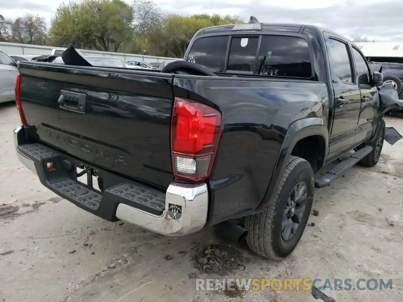 4 Photograph of a damaged car 5TFAX5GN5LX181963 TOYOTA TACOMA 2020