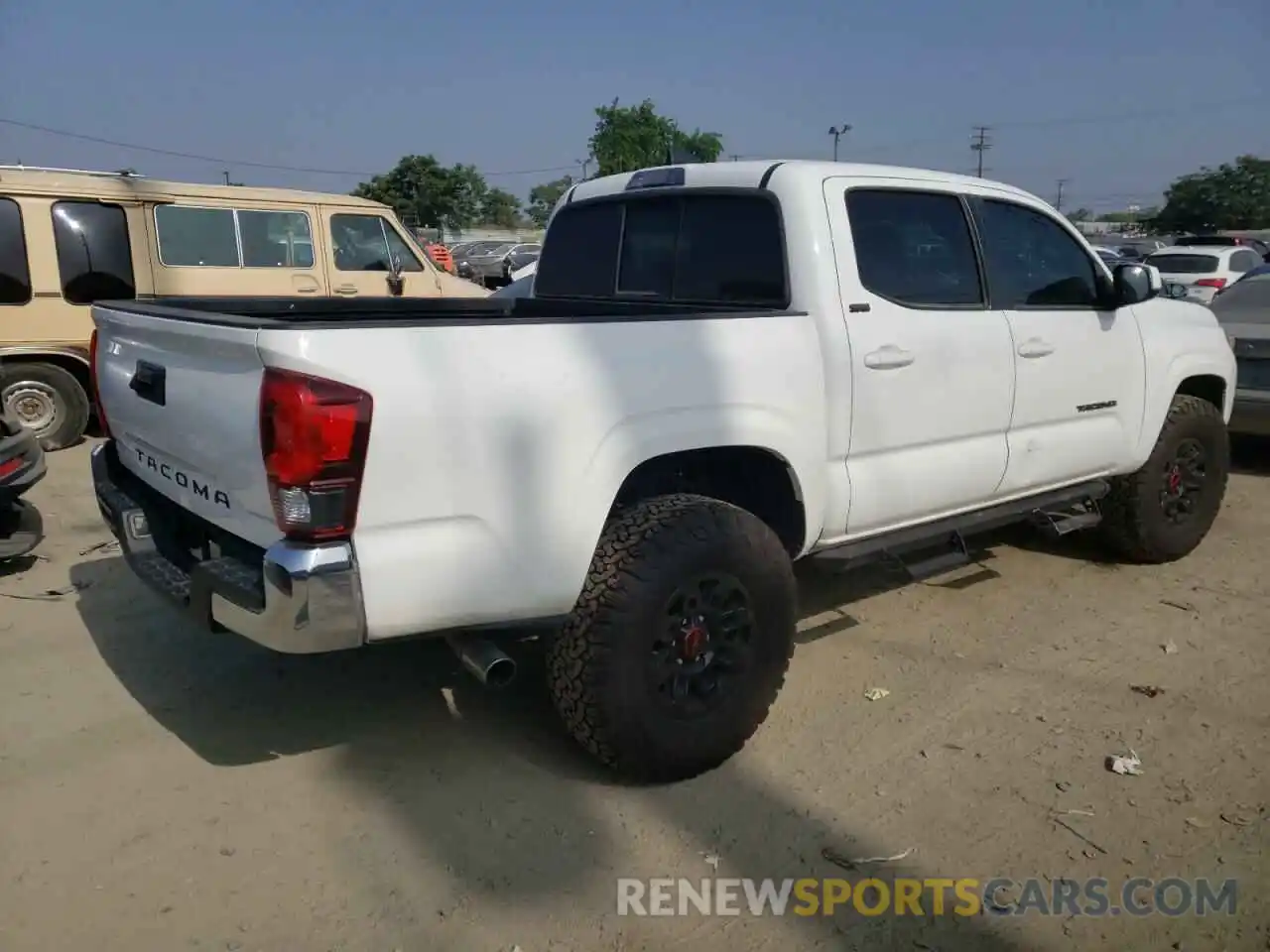 4 Photograph of a damaged car 5TFAX5GN6LX186430 TOYOTA TACOMA 2020