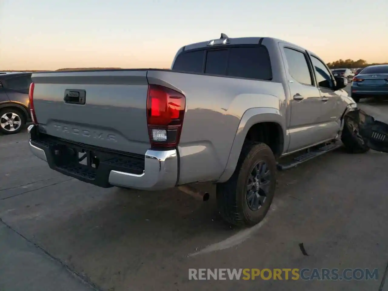 4 Photograph of a damaged car 5TFAX5GN7LX183780 TOYOTA TACOMA 2020