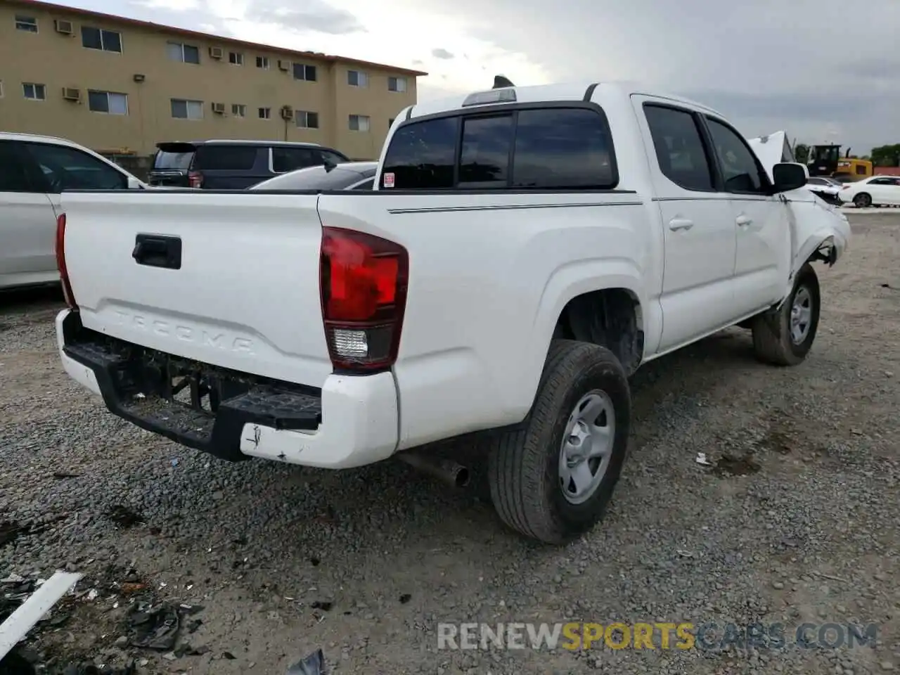 4 Photograph of a damaged car 5TFAX5GN8LX186364 TOYOTA TACOMA 2020