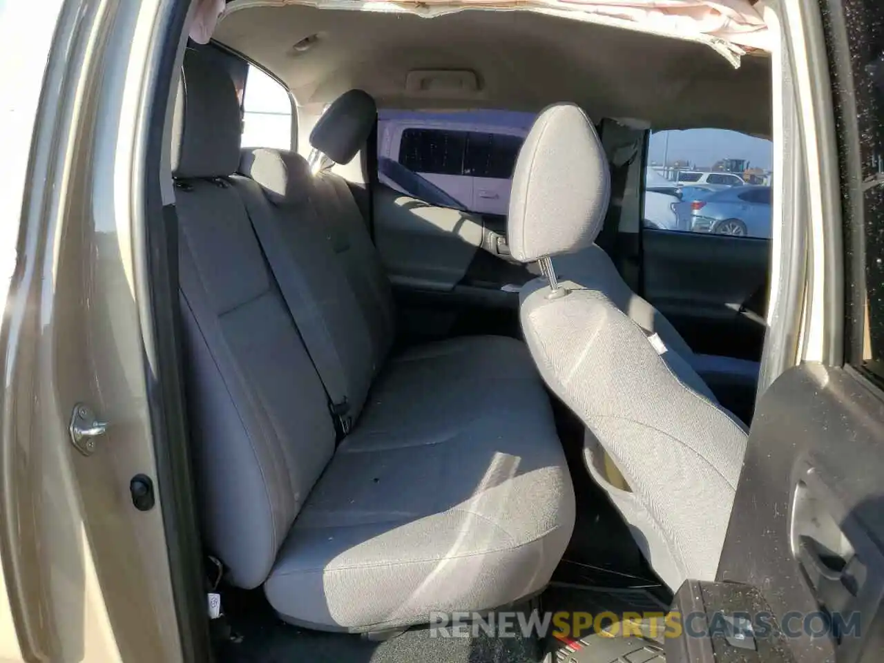 11 Photograph of a damaged car 5TFAX5GN9LX166740 TOYOTA TACOMA 2020