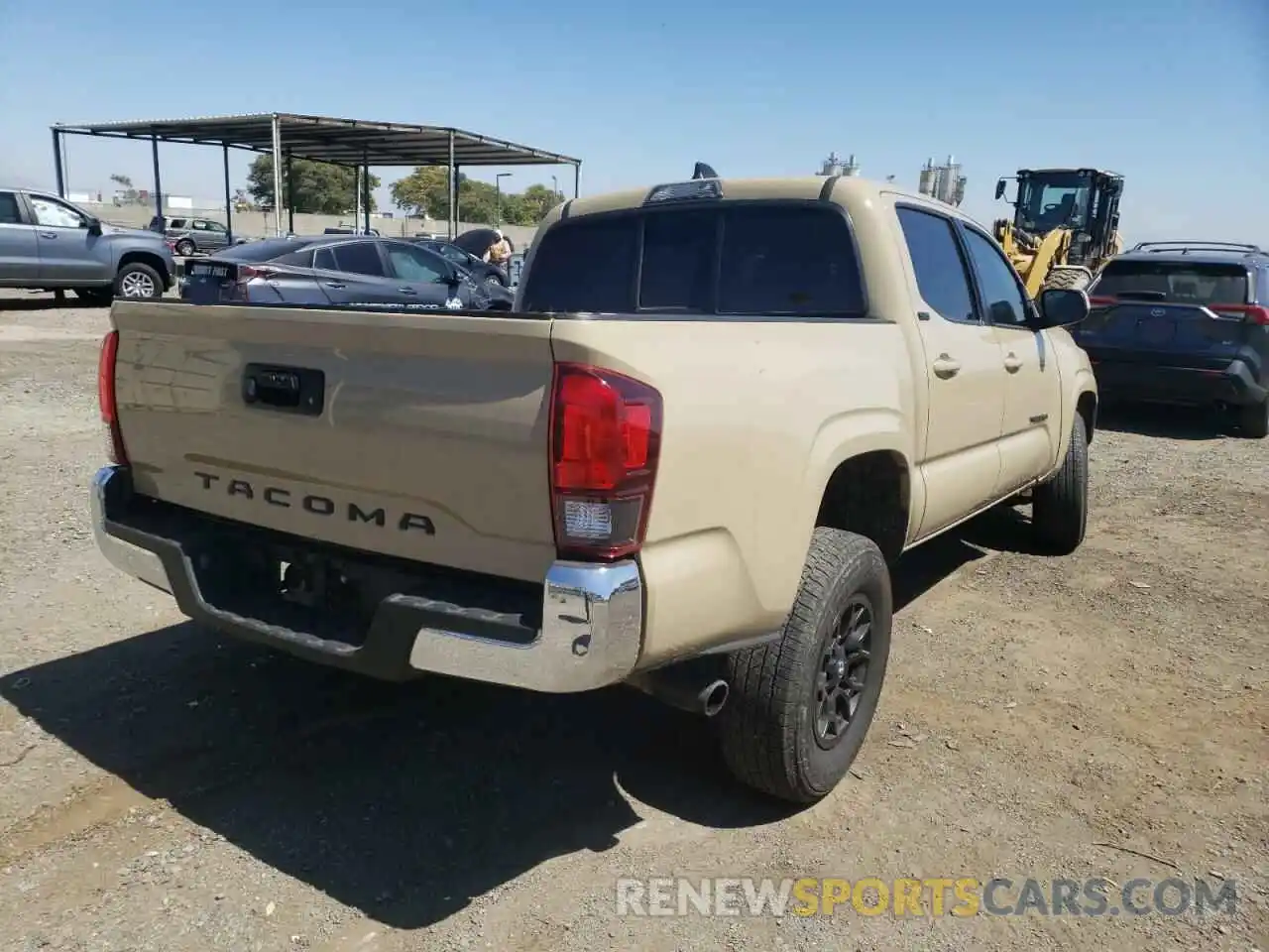 4 Photograph of a damaged car 5TFAX5GN9LX172019 TOYOTA TACOMA 2020