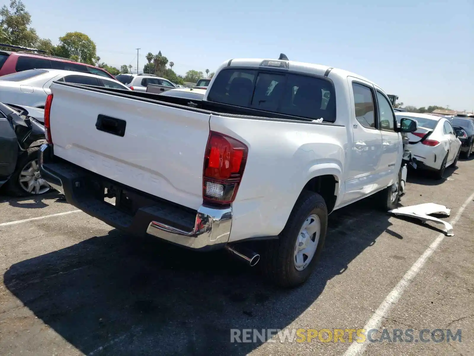 4 Photograph of a damaged car 5TFAX5GN9LX173347 TOYOTA TACOMA 2020