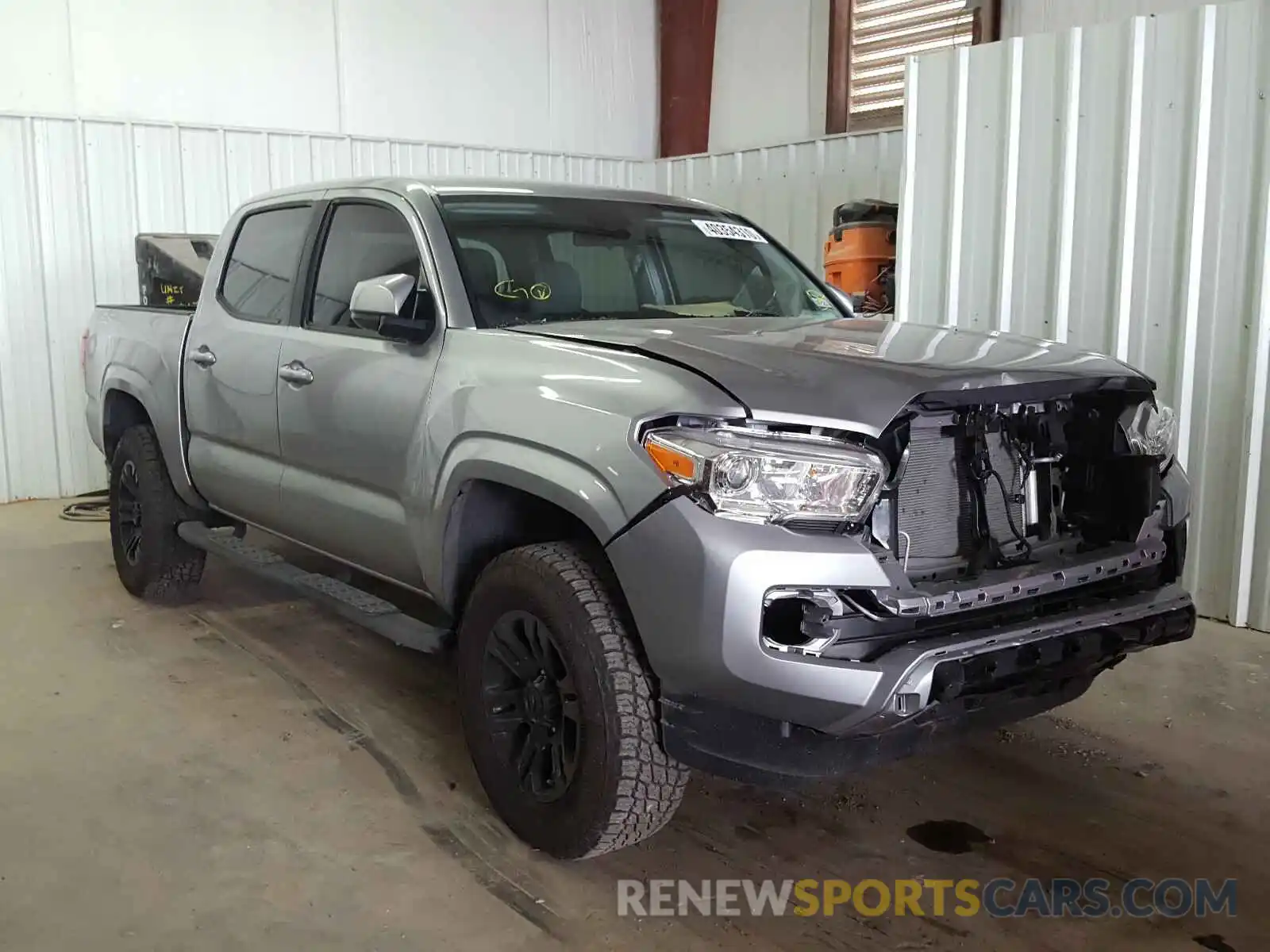 1 Фотография поврежденного автомобиля 5TFAX5GN9LX175437 TOYOTA TACOMA 2020