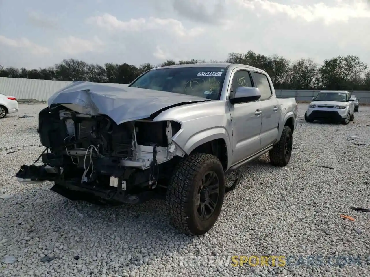 2 Фотография поврежденного автомобиля 5TFAX5GN9LX188480 TOYOTA TACOMA 2020