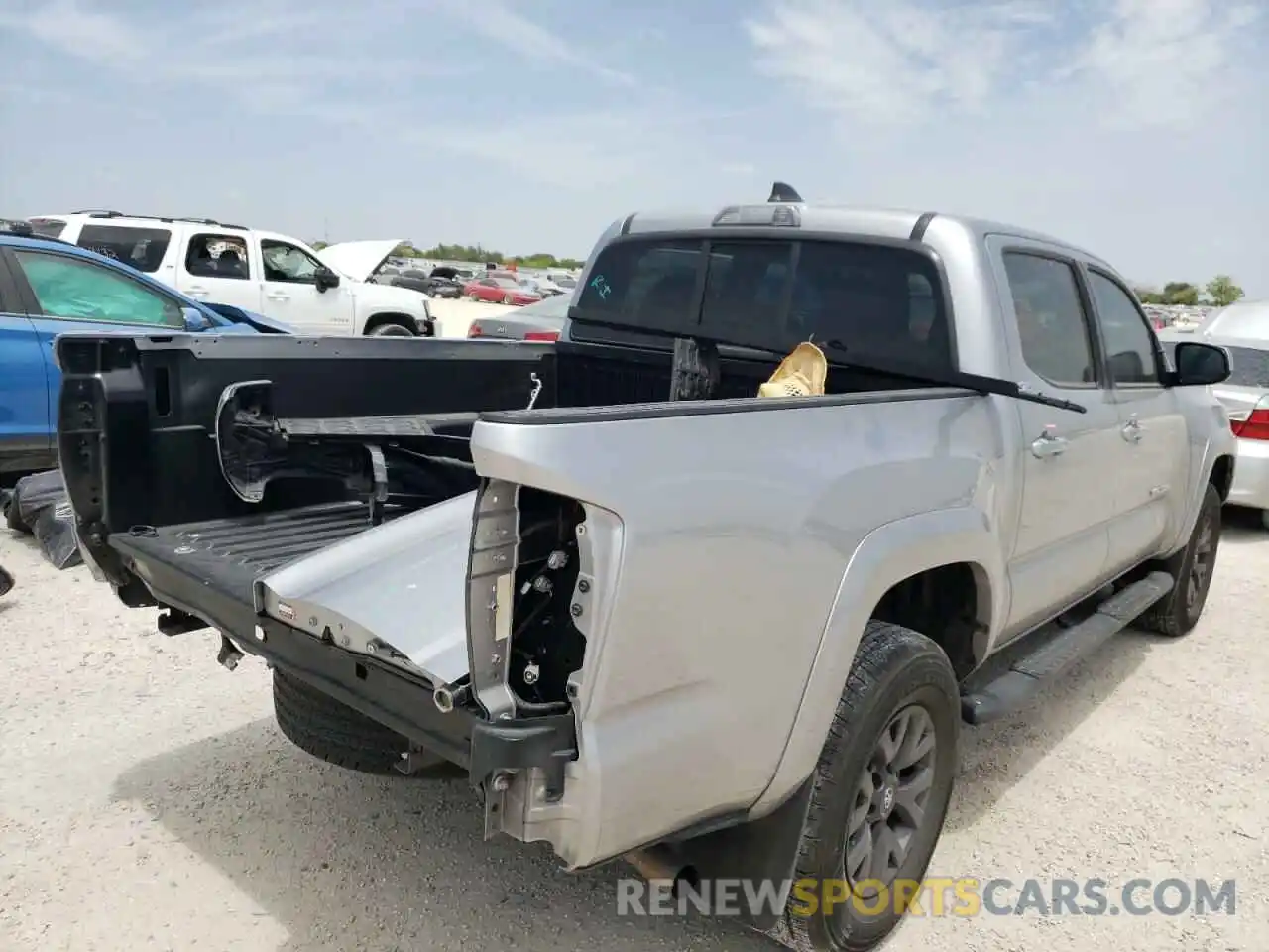 4 Photograph of a damaged car 5TFAX5GNXLX177939 TOYOTA TACOMA 2020