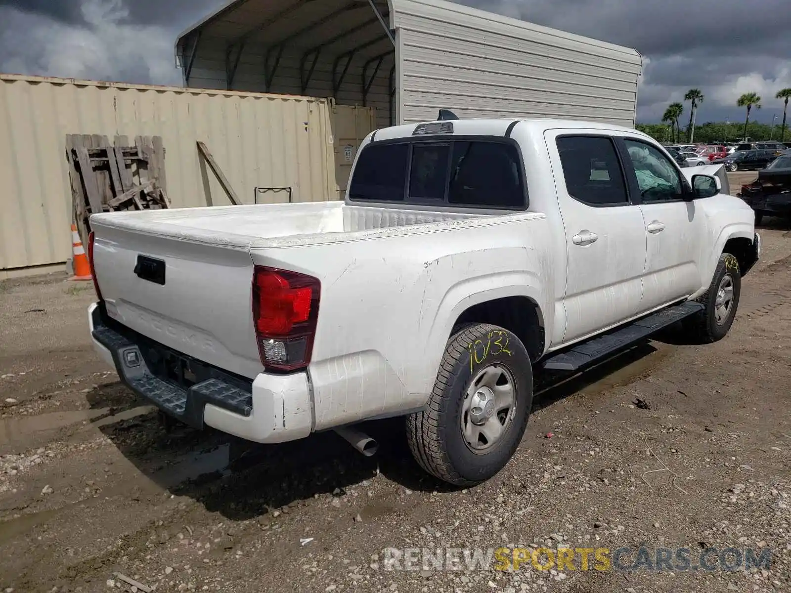 4 Photograph of a damaged car 5TFAX5GNXLX180646 TOYOTA TACOMA 2020