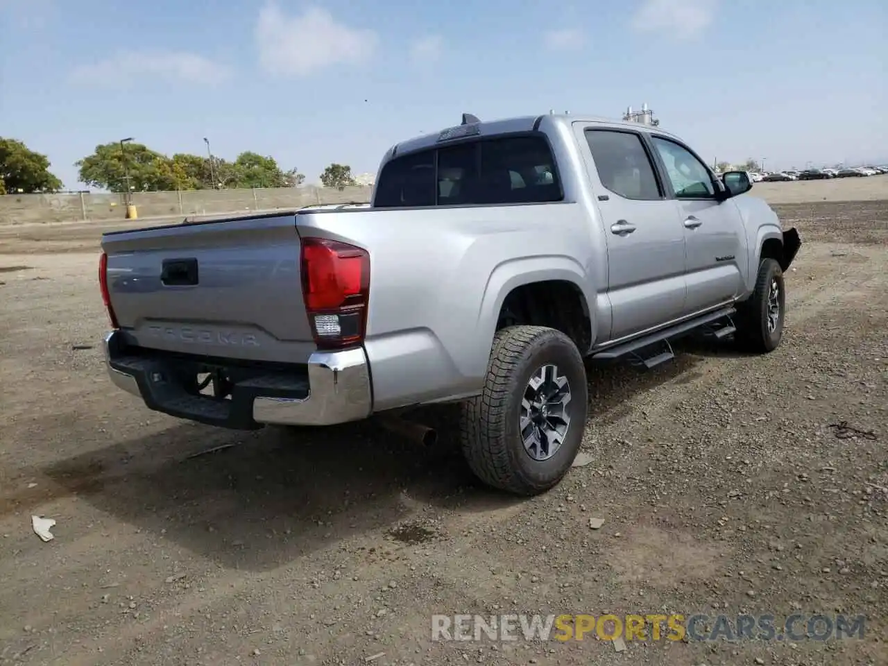 4 Photograph of a damaged car 5TFAX5GNXLX181120 TOYOTA TACOMA 2020