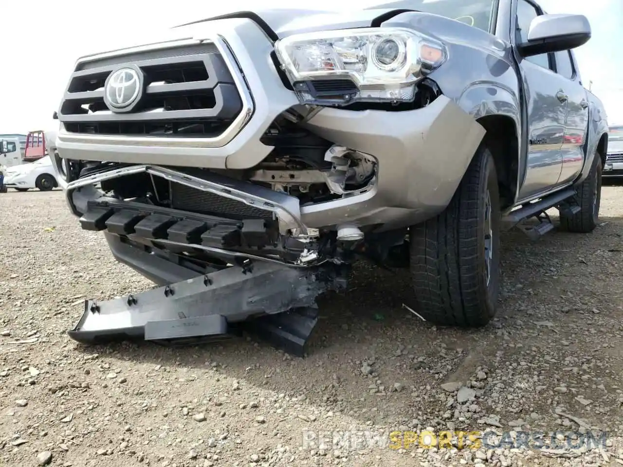 9 Photograph of a damaged car 5TFAX5GNXLX181120 TOYOTA TACOMA 2020