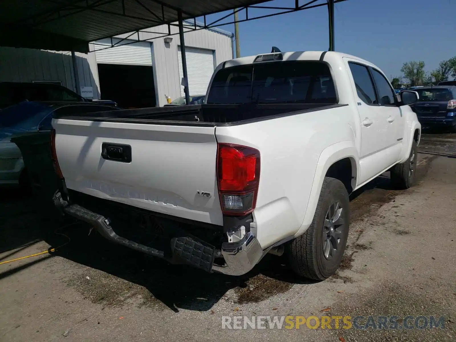 4 Фотография поврежденного автомобиля 5TFAZ5CN0LX091099 TOYOTA TACOMA 2020