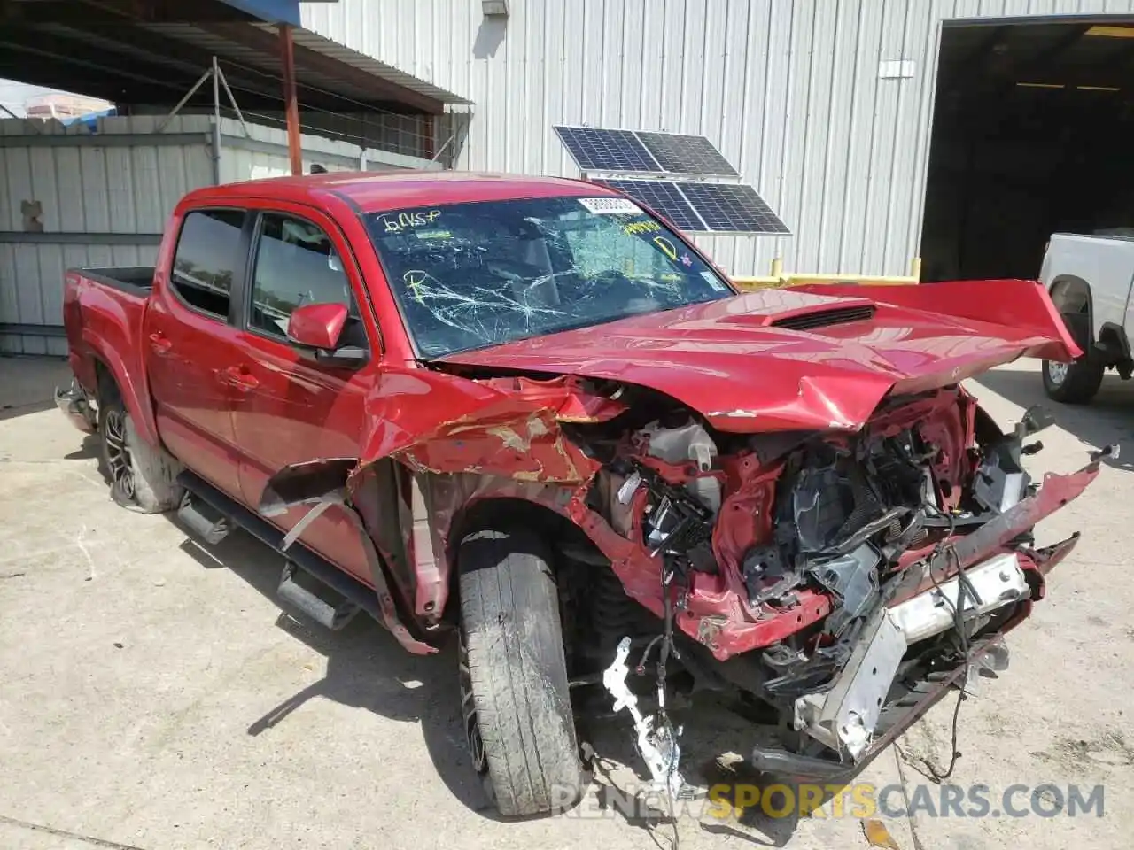 1 Photograph of a damaged car 5TFAZ5CN0LX093533 TOYOTA TACOMA 2020