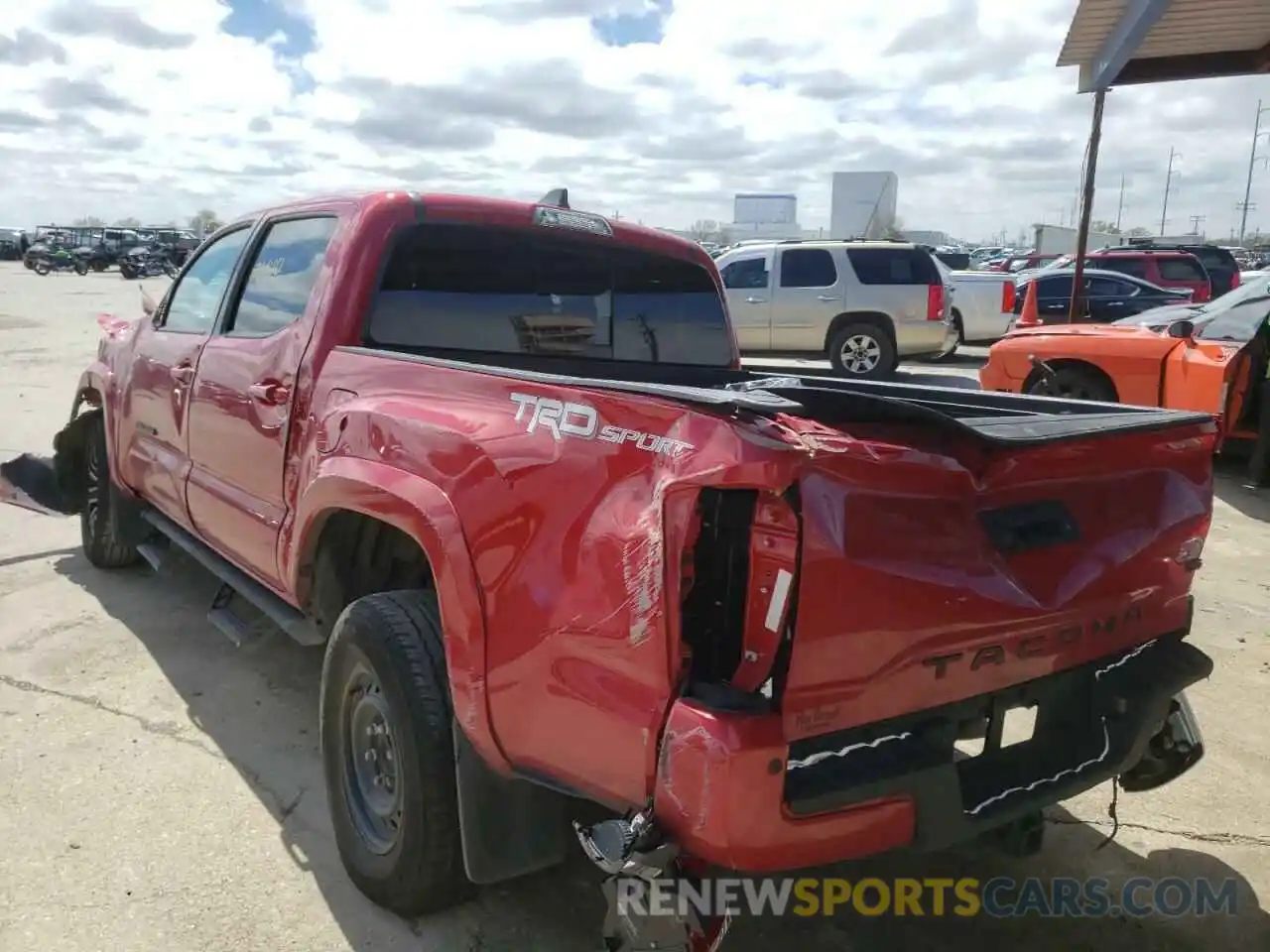 3 Photograph of a damaged car 5TFAZ5CN0LX093533 TOYOTA TACOMA 2020