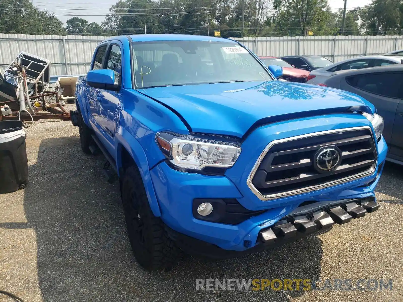 1 Photograph of a damaged car 5TFAZ5CN0LX095055 TOYOTA TACOMA 2020