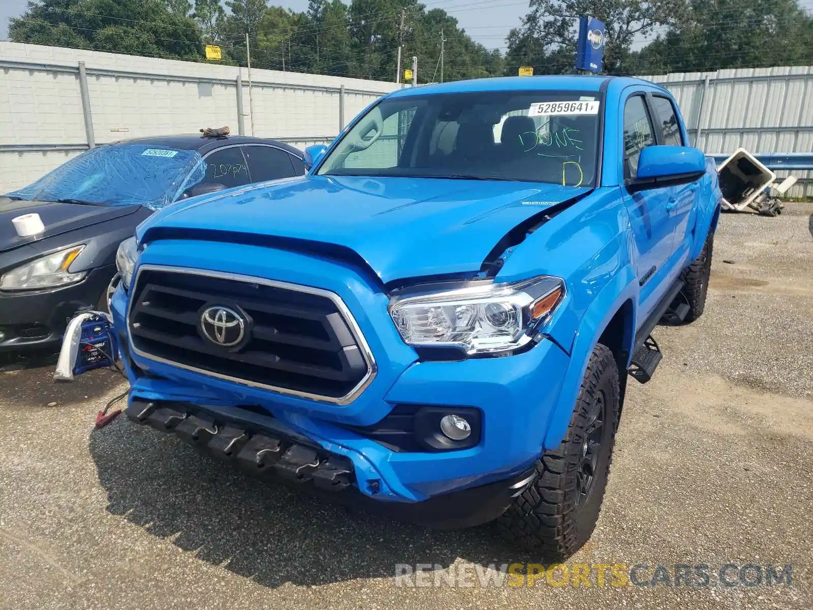 2 Photograph of a damaged car 5TFAZ5CN0LX095055 TOYOTA TACOMA 2020