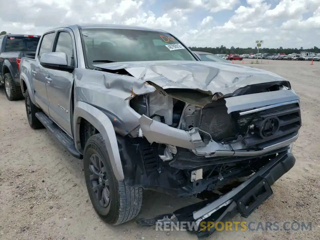 1 Photograph of a damaged car 5TFAZ5CN2LX088186 TOYOTA TACOMA 2020