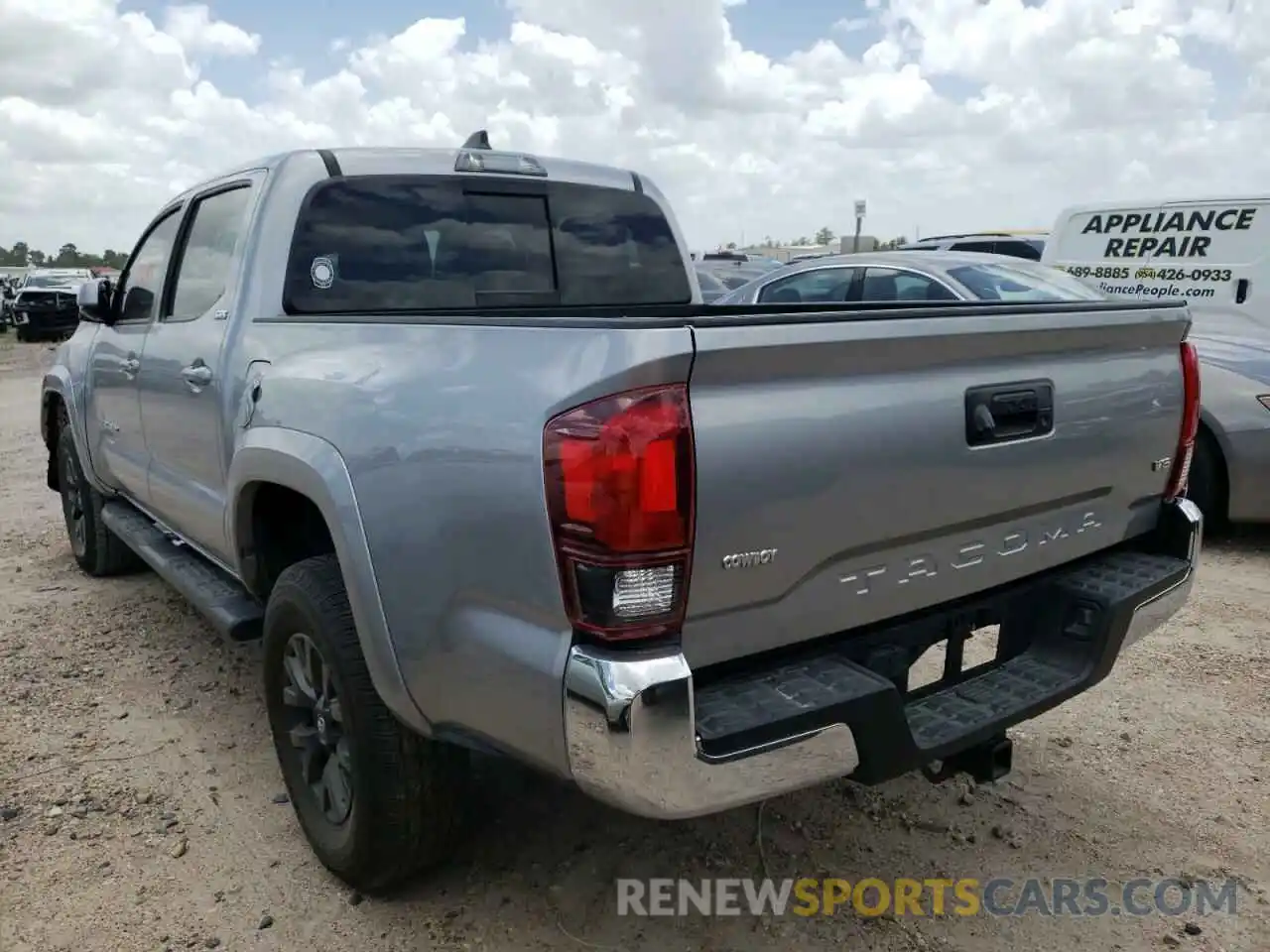 3 Photograph of a damaged car 5TFAZ5CN2LX088186 TOYOTA TACOMA 2020