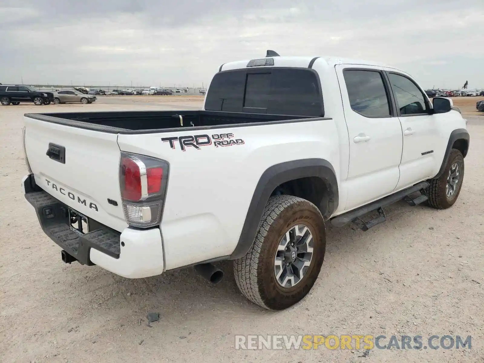 4 Photograph of a damaged car 5TFAZ5CN2LX089273 TOYOTA TACOMA 2020