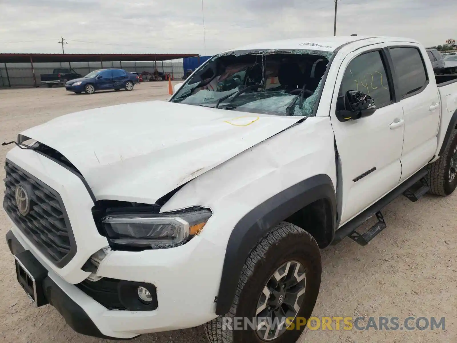 9 Photograph of a damaged car 5TFAZ5CN2LX089273 TOYOTA TACOMA 2020