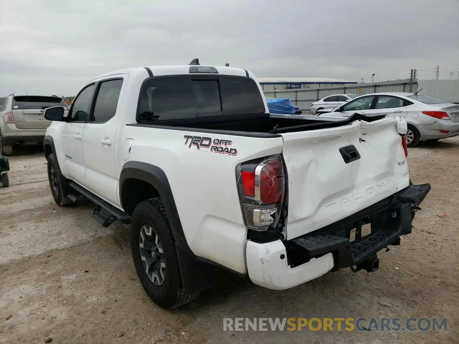 3 Photograph of a damaged car 5TFAZ5CN2LX089435 TOYOTA TACOMA 2020