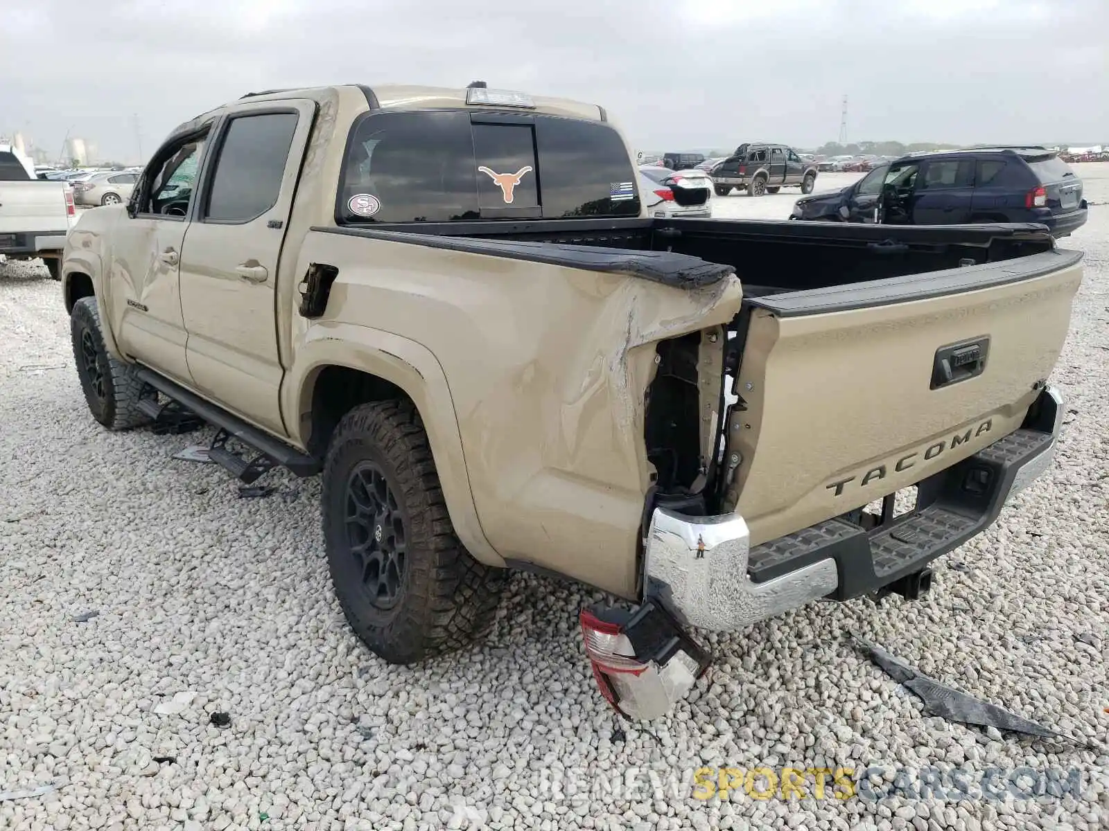 3 Фотография поврежденного автомобиля 5TFAZ5CN2LX089905 TOYOTA TACOMA 2020