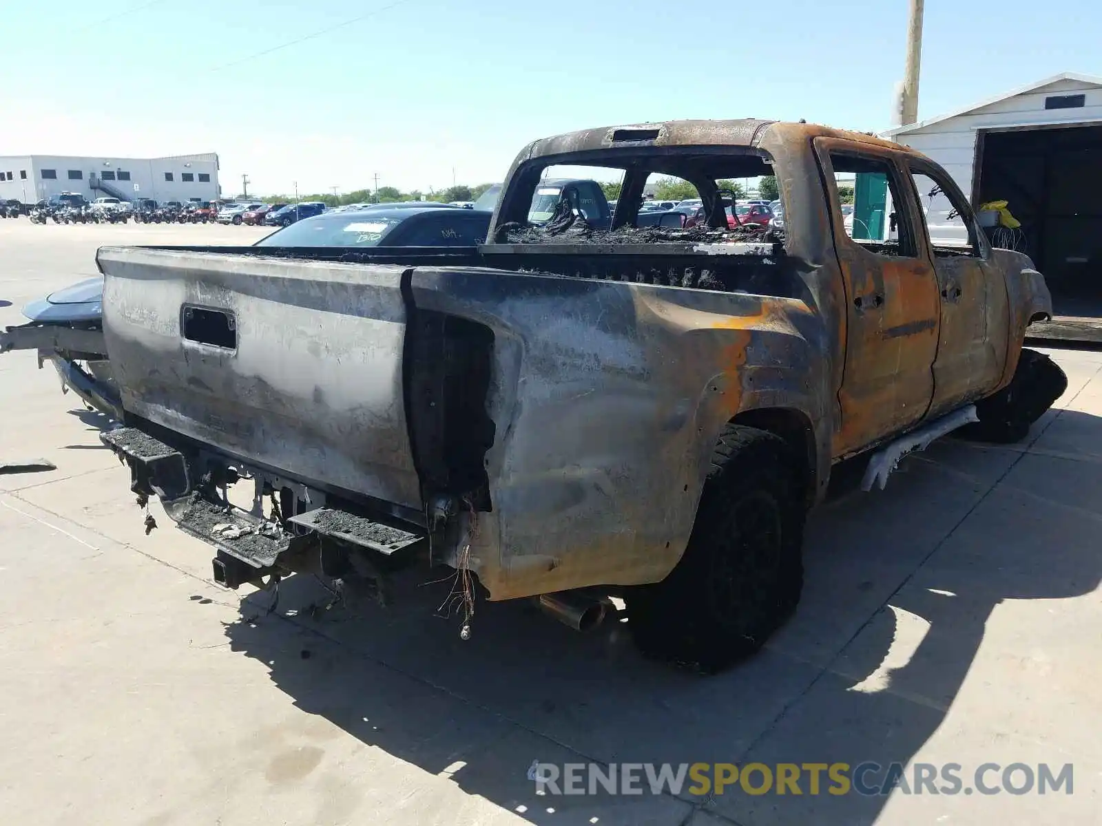 4 Photograph of a damaged car 5TFAZ5CN2LX092156 TOYOTA TACOMA 2020