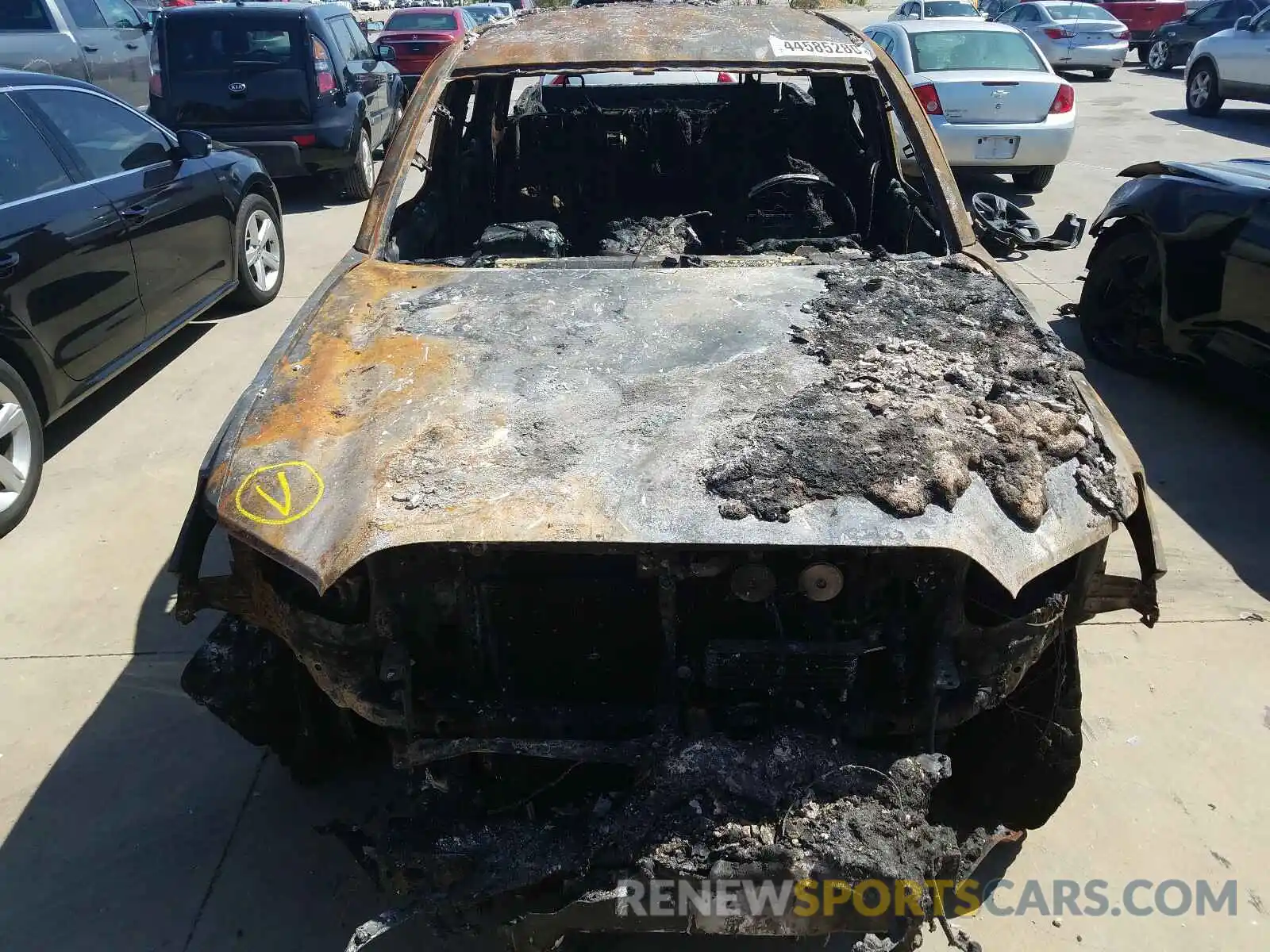 7 Photograph of a damaged car 5TFAZ5CN2LX092156 TOYOTA TACOMA 2020