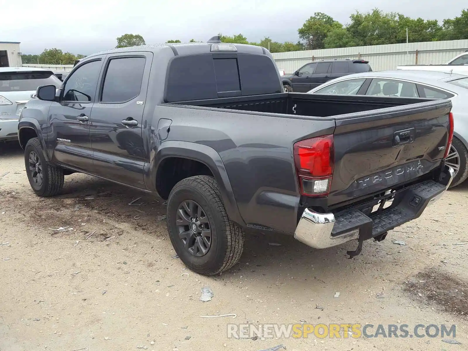 3 Photograph of a damaged car 5TFAZ5CN2LX094344 TOYOTA TACOMA 2020