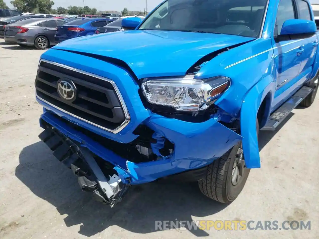 9 Photograph of a damaged car 5TFAZ5CN3LX091999 TOYOTA TACOMA 2020