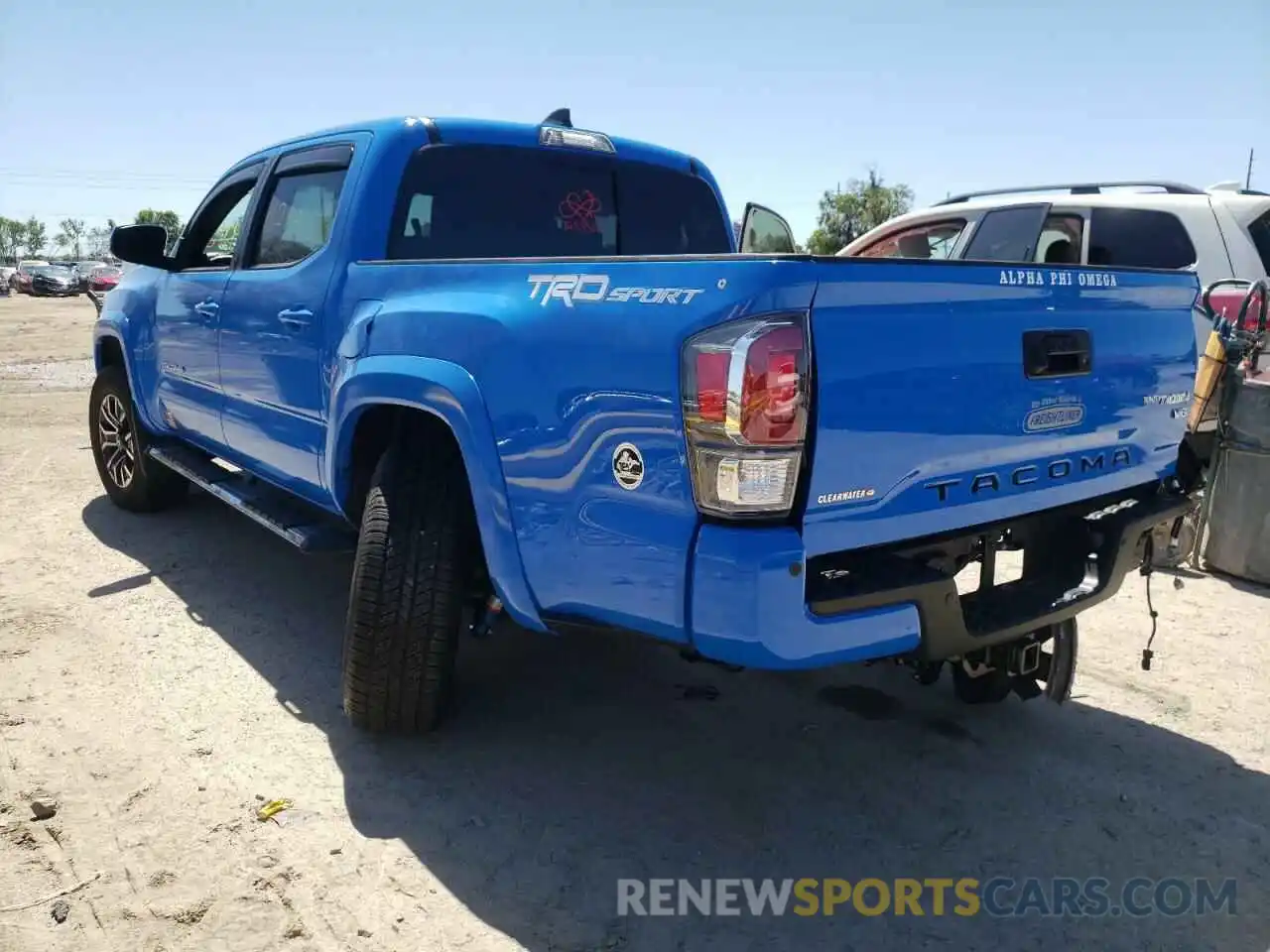 3 Photograph of a damaged car 5TFAZ5CN3LX092540 TOYOTA TACOMA 2020