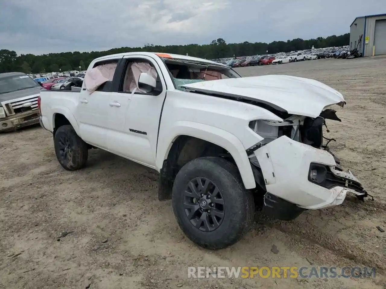 1 Photograph of a damaged car 5TFAZ5CN3LX094384 TOYOTA TACOMA 2020