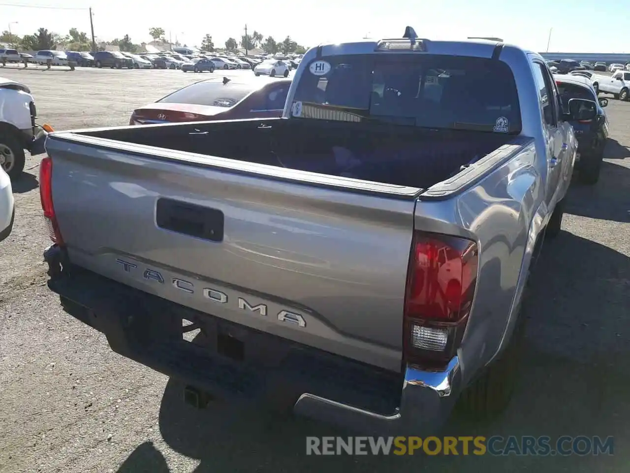 4 Photograph of a damaged car 5TFAZ5CN4LX090232 TOYOTA TACOMA 2020