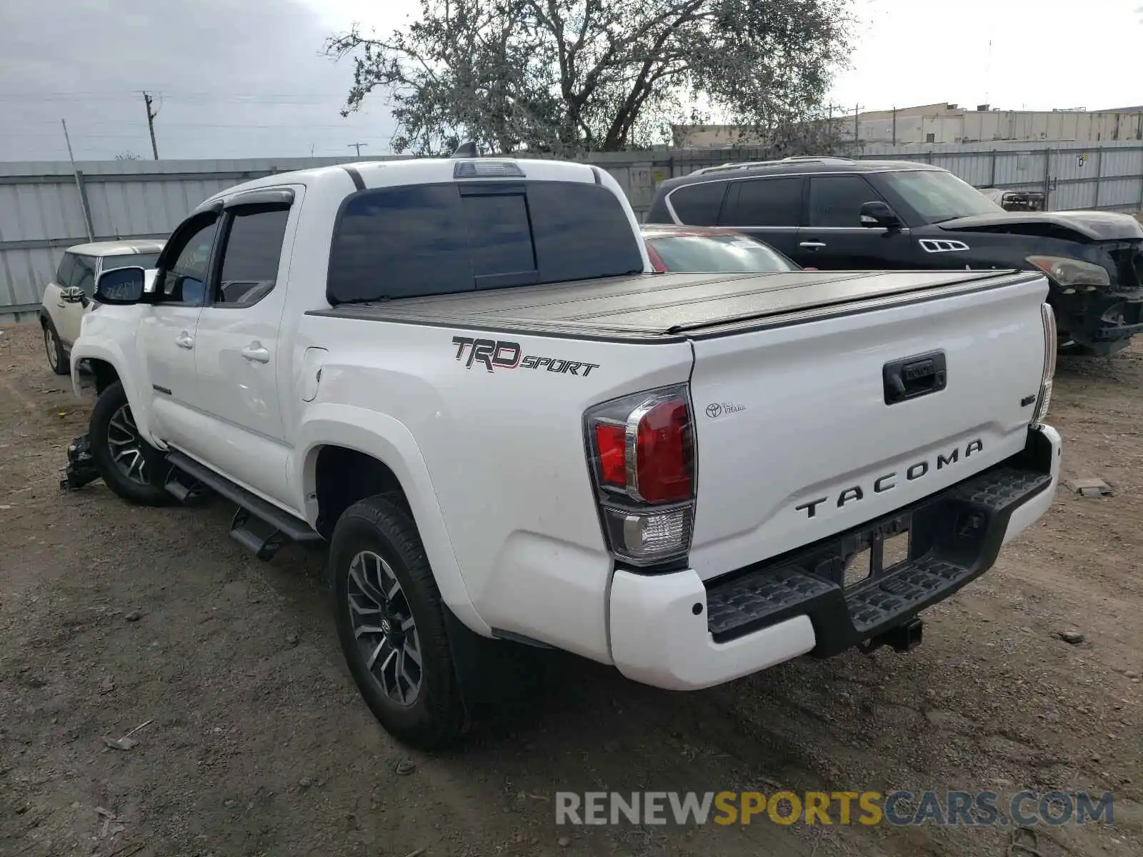 3 Photograph of a damaged car 5TFAZ5CN6LX090975 TOYOTA TACOMA 2020