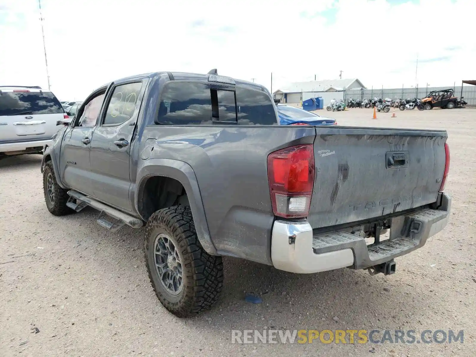 3 Photograph of a damaged car 5TFAZ5CN6LX091981 TOYOTA TACOMA 2020