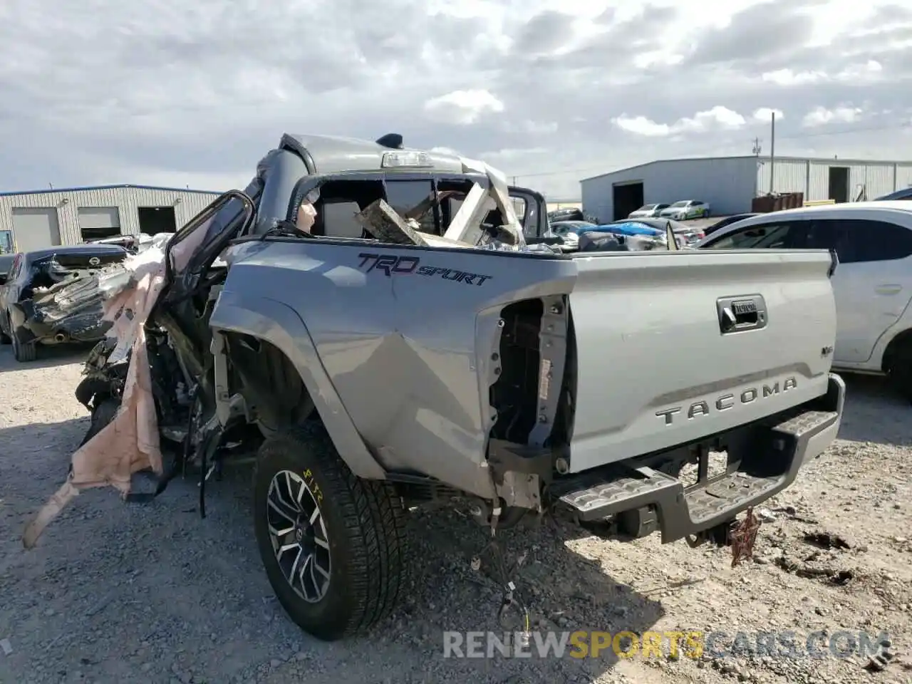 3 Photograph of a damaged car 5TFAZ5CN6LX093357 TOYOTA TACOMA 2020