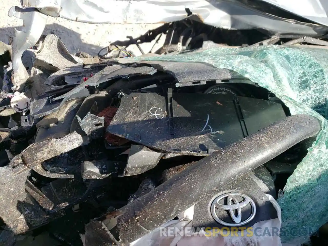 8 Photograph of a damaged car 5TFAZ5CN6LX093357 TOYOTA TACOMA 2020