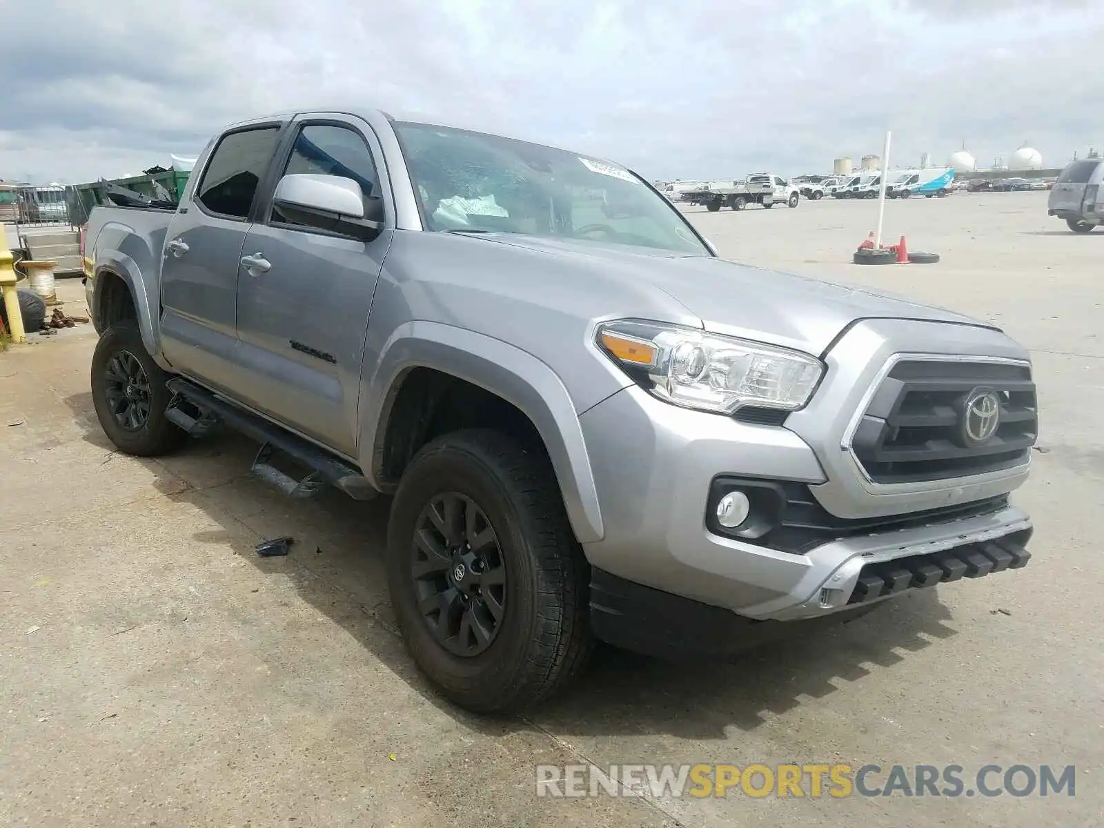 1 Photograph of a damaged car 5TFAZ5CN6LX093651 TOYOTA TACOMA 2020