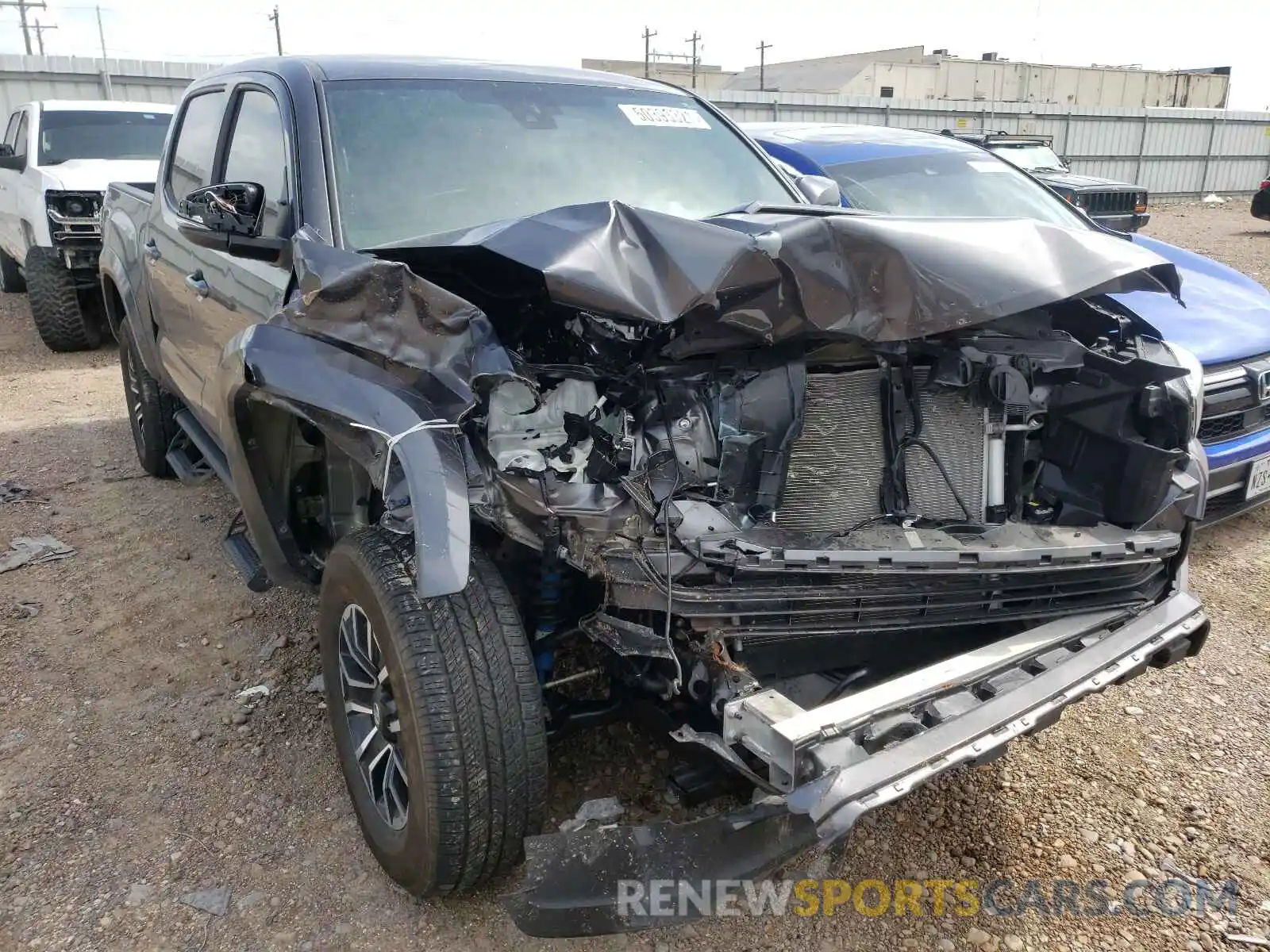 9 Photograph of a damaged car 5TFAZ5CN6LX094718 TOYOTA TACOMA 2020