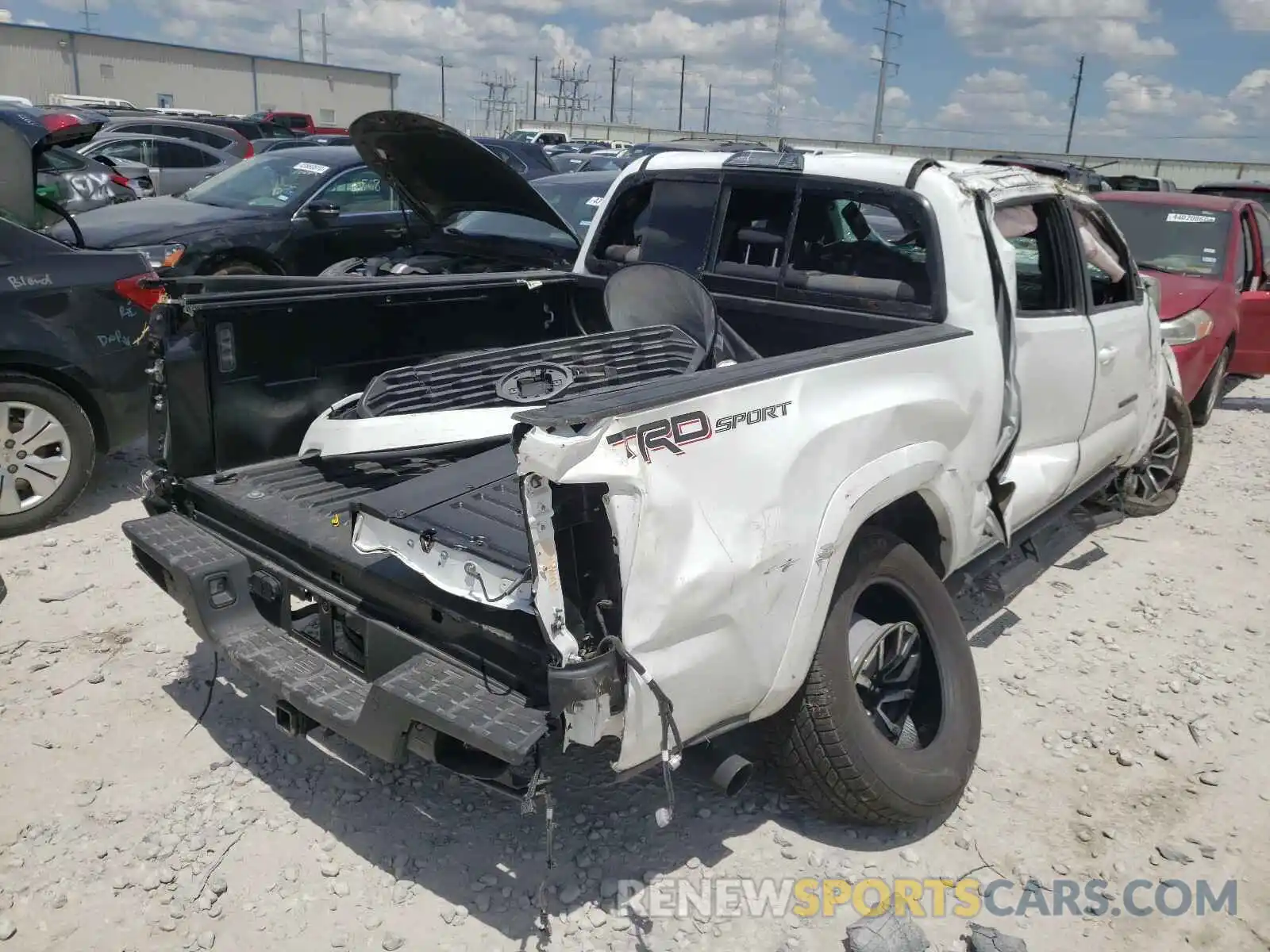 4 Photograph of a damaged car 5TFAZ5CN7LX088572 TOYOTA TACOMA 2020