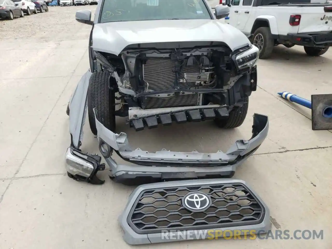 9 Photograph of a damaged car 5TFAZ5CN8LX090797 TOYOTA TACOMA 2020